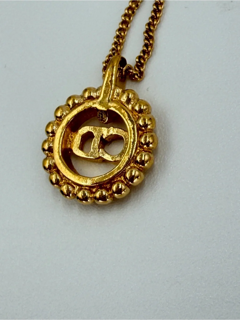 Dior Vintage Gold Tone Medallion Pendant Necklace Excellent Condition - Picture 11 of 12